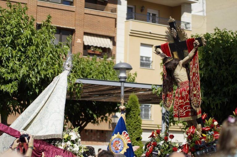 La Virgen de los Llanos recibe al Cristo del Sahuco