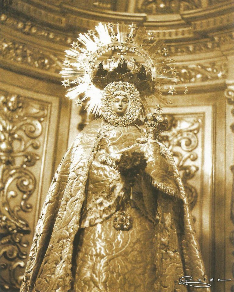 La imagen de la Virgen de los Llanos y su iconografía