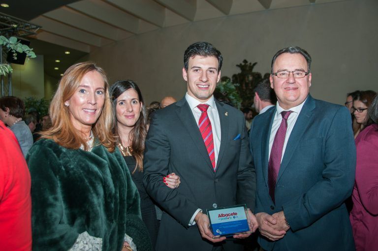 La Real Asociación recibe el premio «Albacete en positivo»